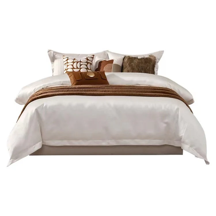 Chaze Eirholm, Luxury Pillow 45x45 cm