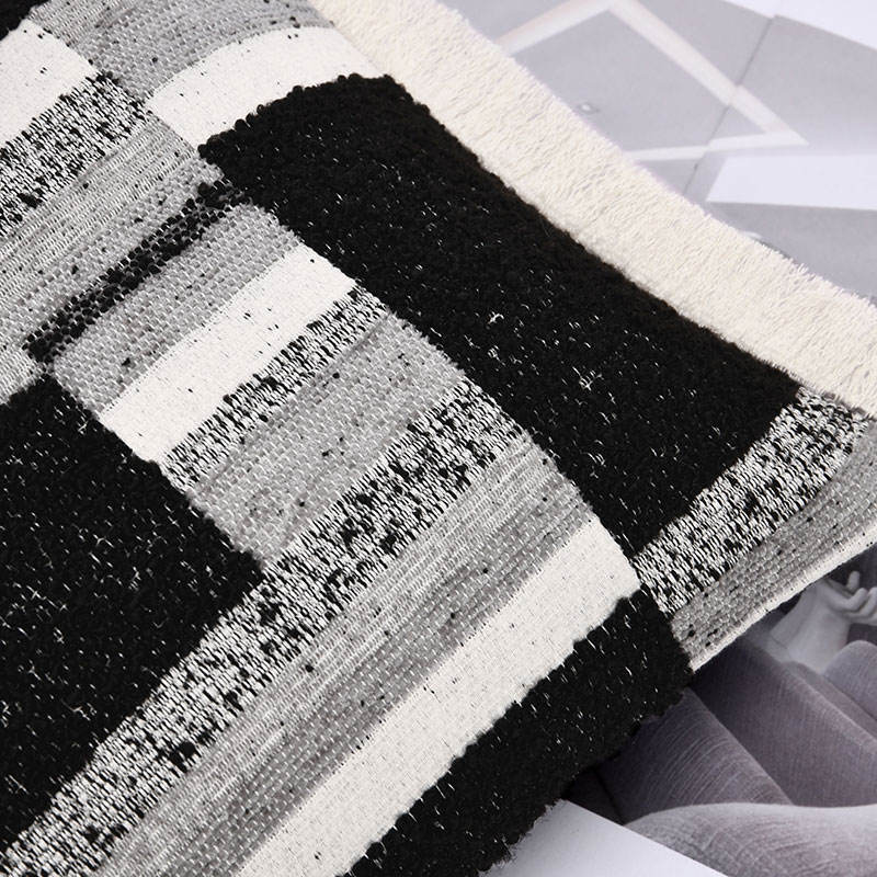 Chaze Faldrik, Luxury Pillow 25x70 cm
