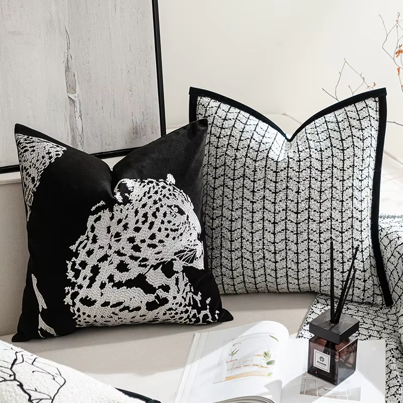 Chaze Frosta, Luxury Pillow 45x45 cm