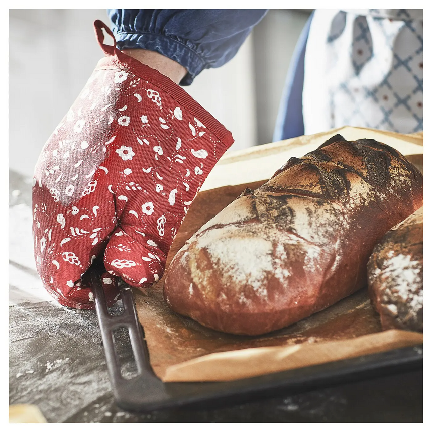 IKEA INAMARIA oven glove, patterned/red