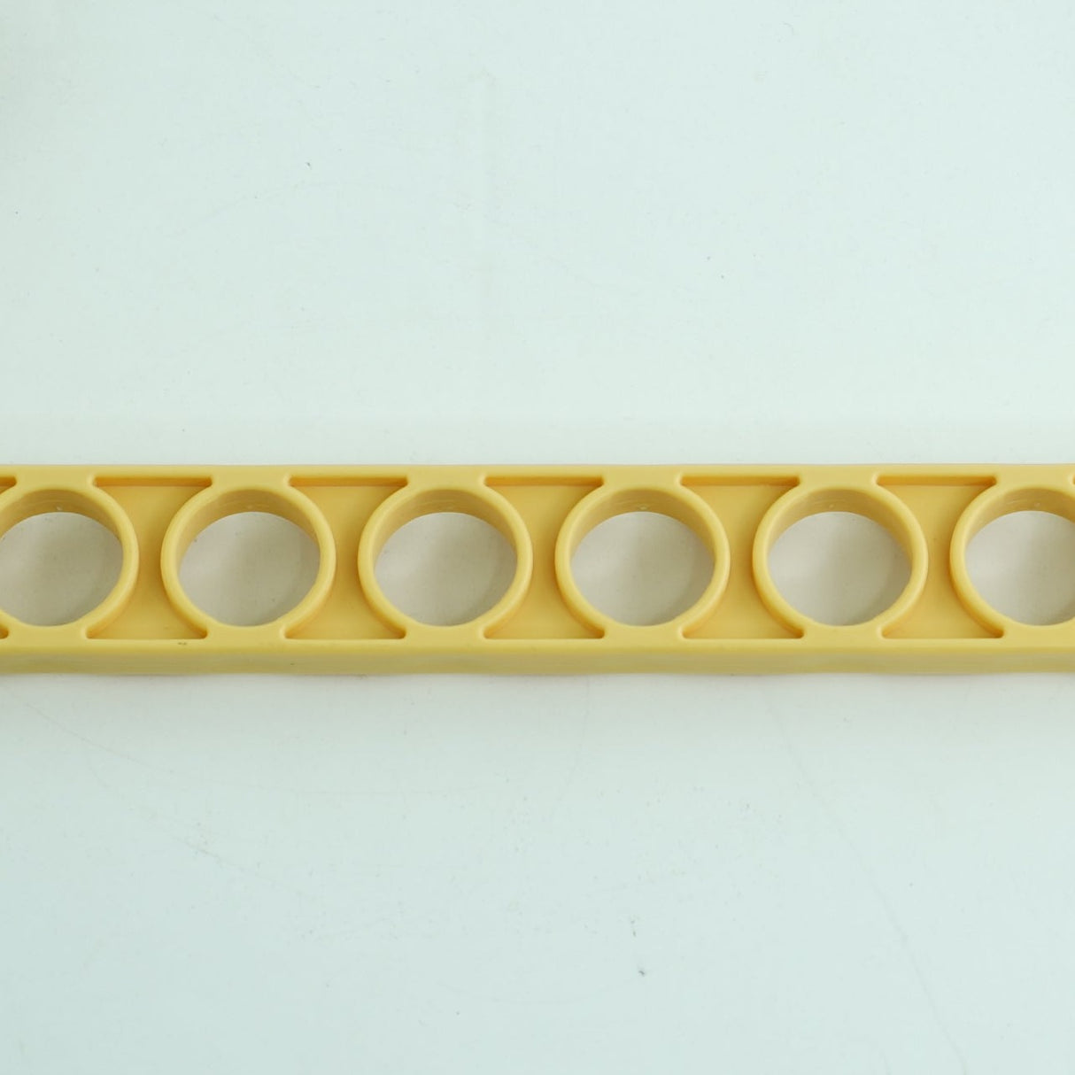 CHAZE VIDNO Hanger Yellow