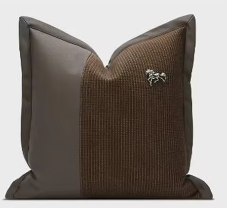 Chaze Grastor, Luxury Pillow