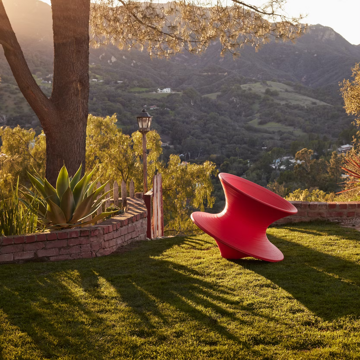 CHAZE MAGIS Spun Chair ( Red )