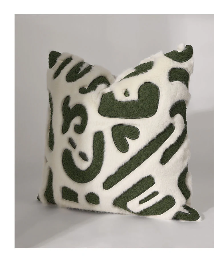 Chaze Erisdal, Luxury Pillow