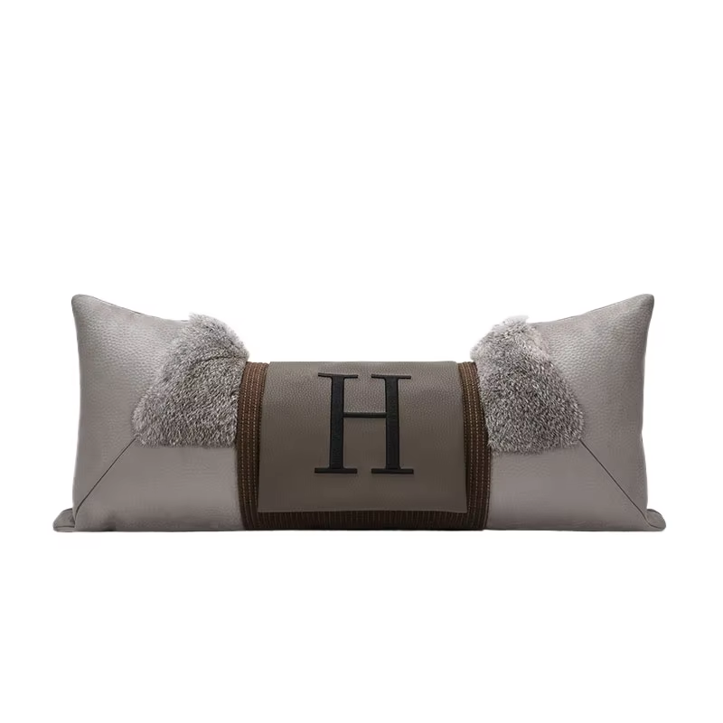 Chaze Hovdala, Luxury Pillow