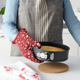 IKEA INAMARIA oven glove, patterned/red